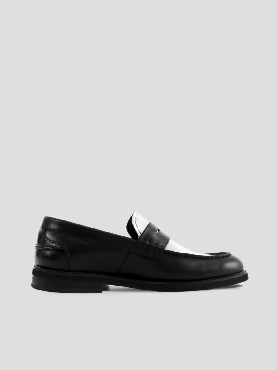 THE CLASSIC LOAFER | BLACK & WHITE