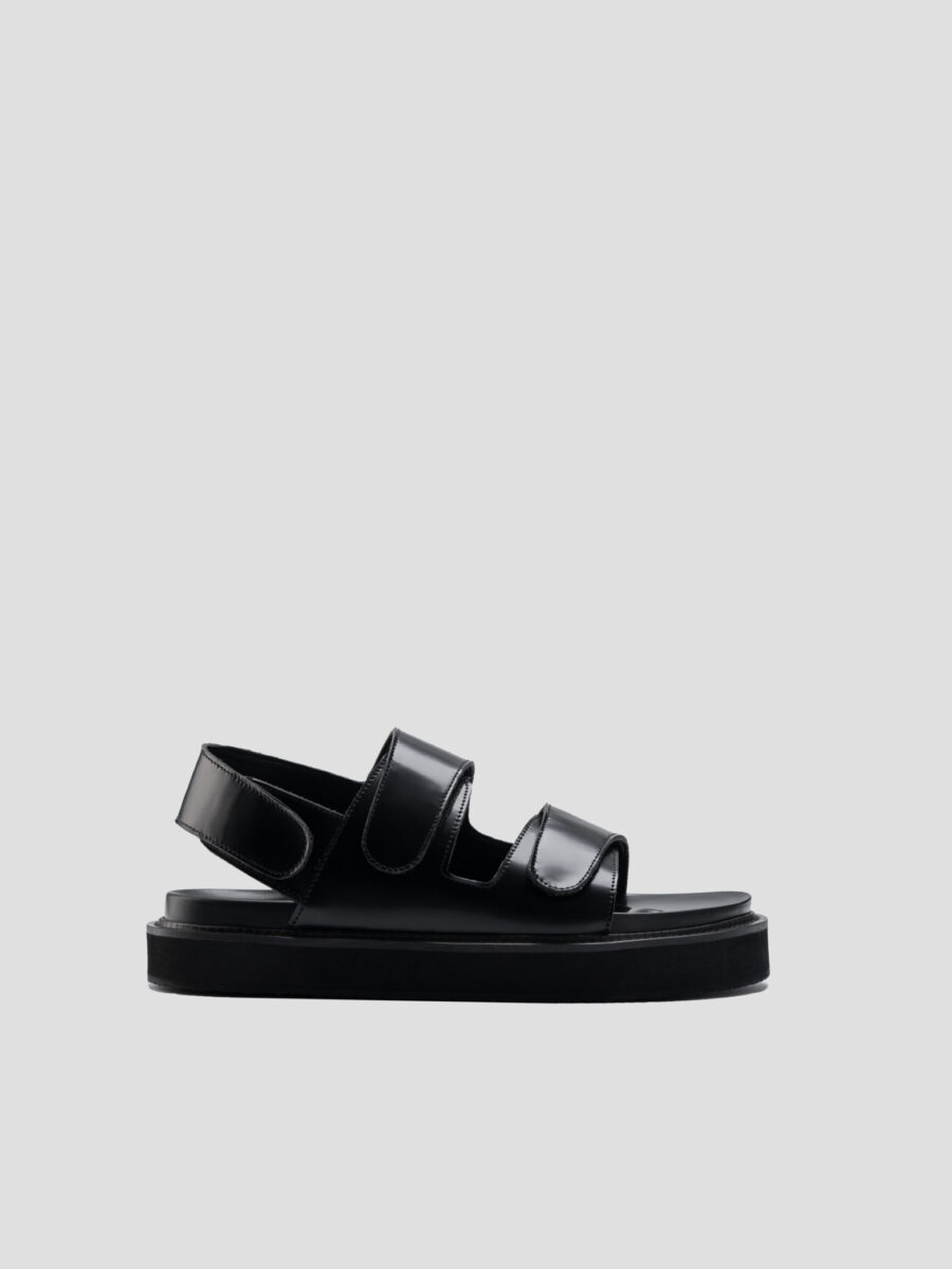 BAND BLACK PATENT SANDALS