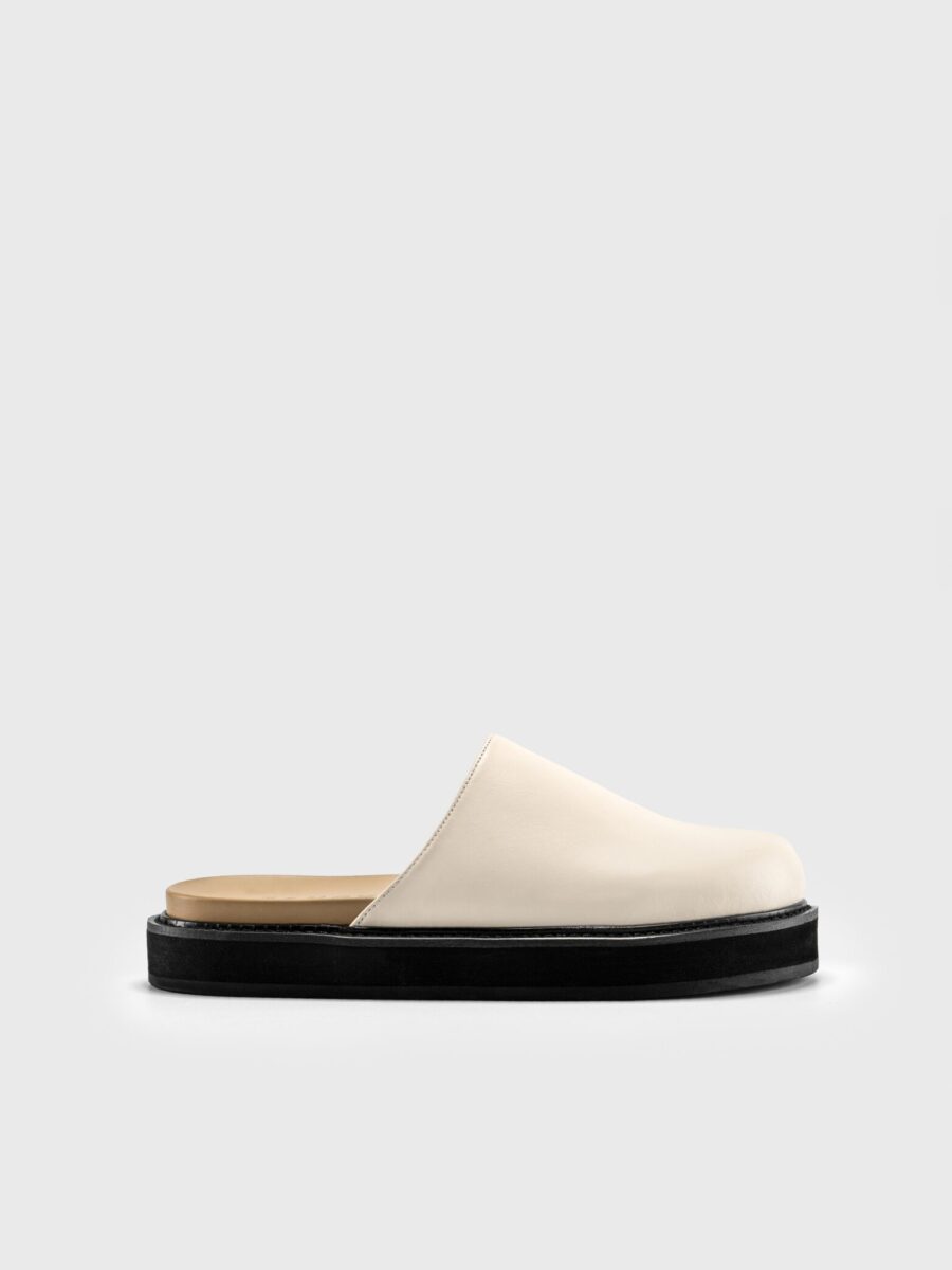 ROUND MULES BEIGE